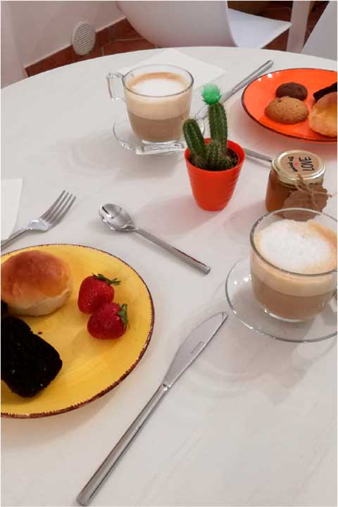 la colazione nel b&b a sirolo